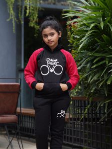 হুডি, এবং প্যান্ট সেট ( code bh03) হুডি, এবং প্যান্ট সেট ( code bh03)